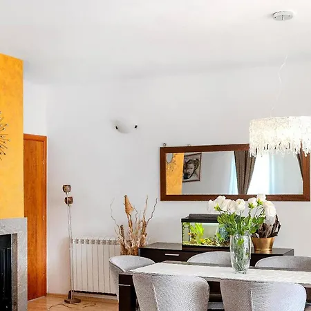Holiday home Pet Friendly In Lozovac