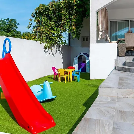 Holiday home Pet Friendly In *