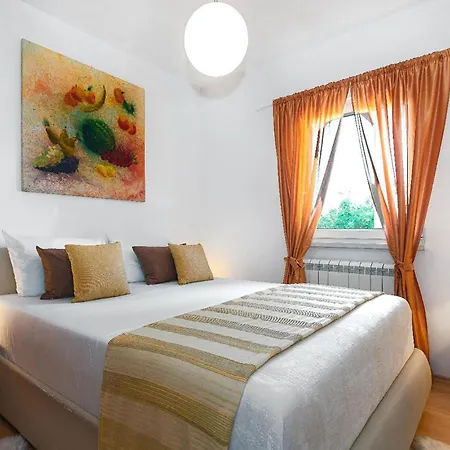 Holiday home Pet Friendly In Lozovac